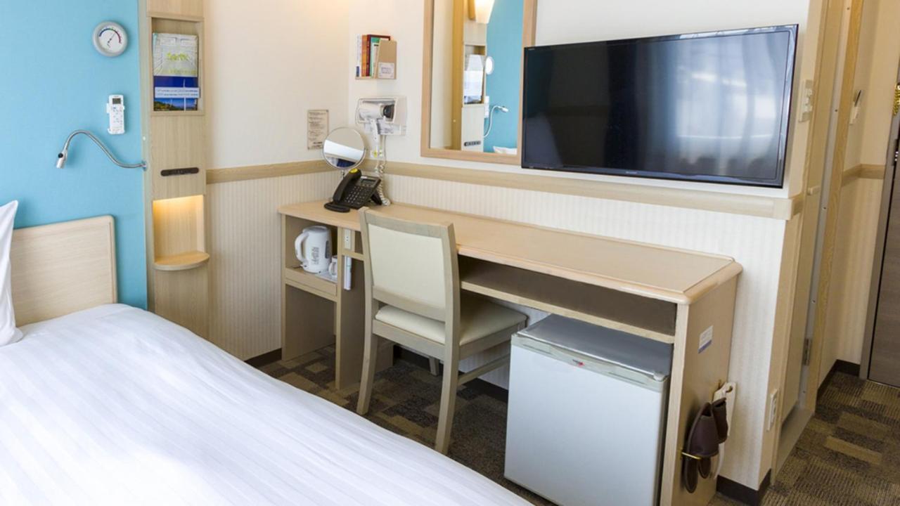 Toyoko Inn Toyota Shi Ekimae Экстерьер фото
